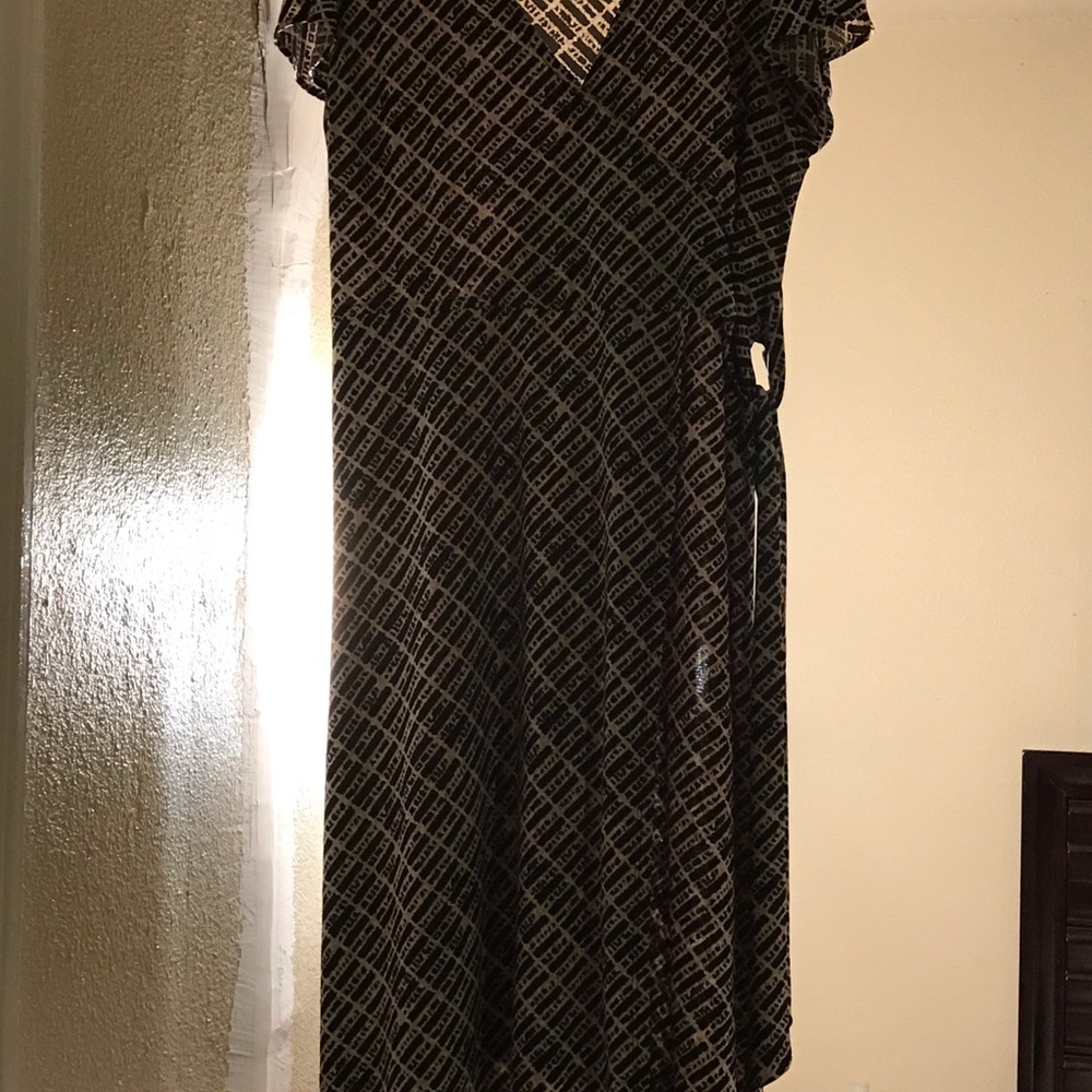Machine washable dress